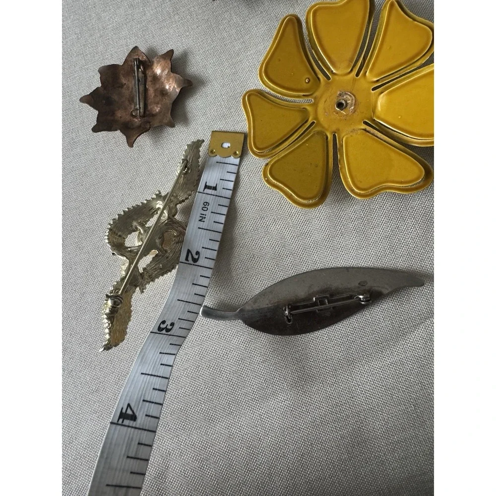 9‎ Vintage Leaf Flower Brooch Gold Silver  Bronze Tone Rhinestones Enameled